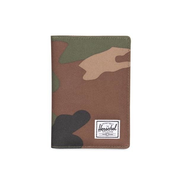 Herschel Raynor Passport Holder woodland camo 1015200032