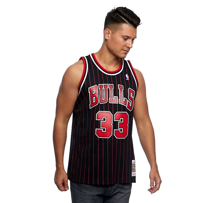 Mitchell  Ness Chicago Bulls #33 Scottie Pippen black red Swingman  Jersey