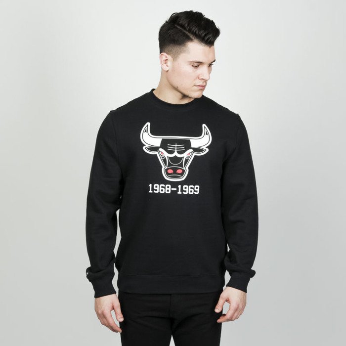 chicago bulls crewneck mitchell and ness