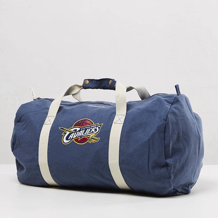 Mitchell & Ness Cleveland Cavaliers Duffle Bag navy Team Logo ...