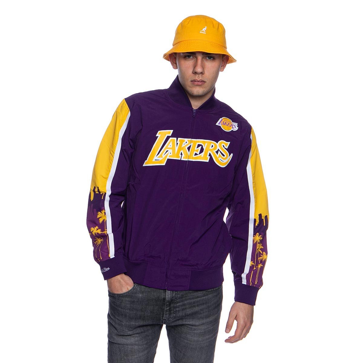 Mitchell & Ness on X: BEST IN THE WEST. @lakers Hook Shot Warm Up