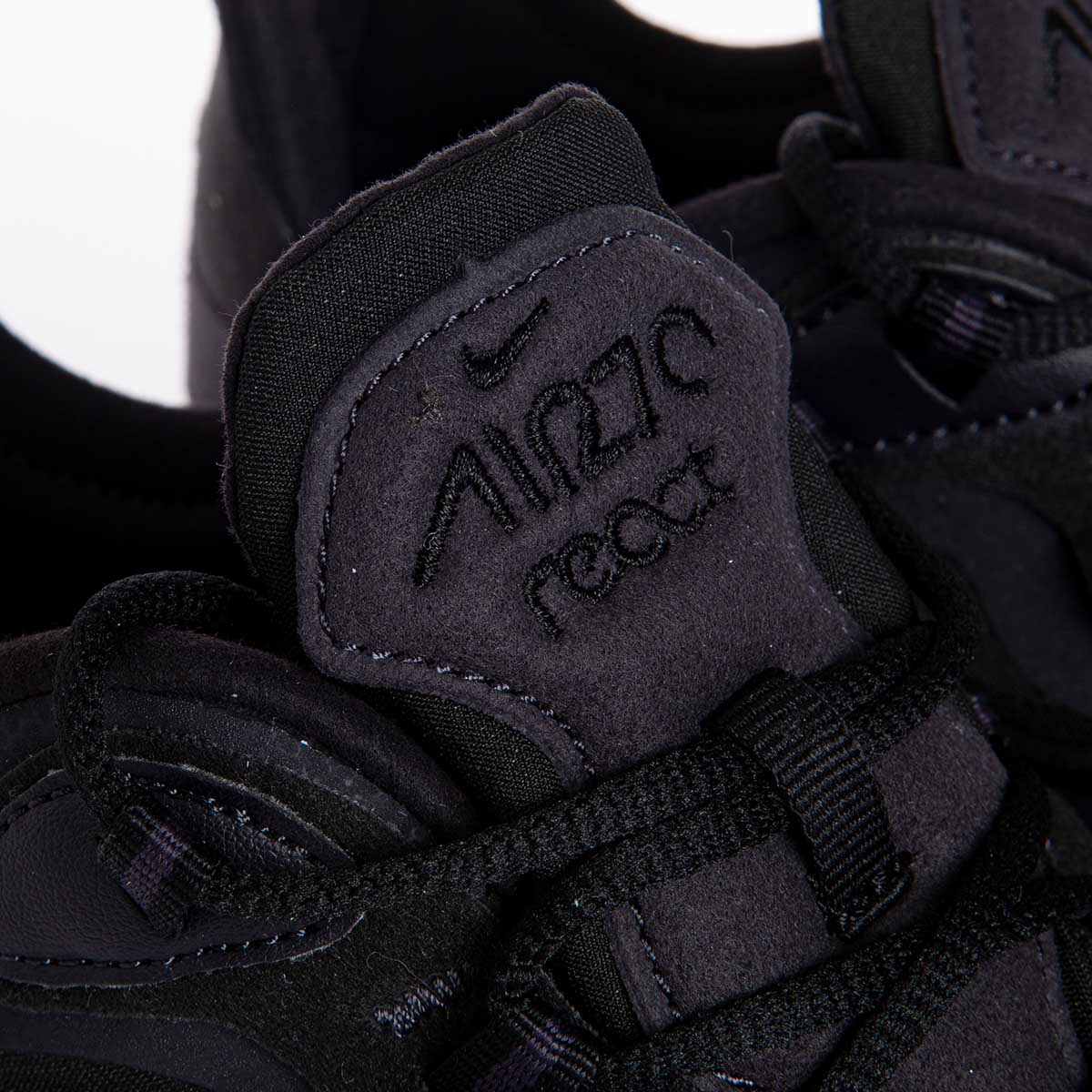 Sneakers Nike Air Max 270 React black 