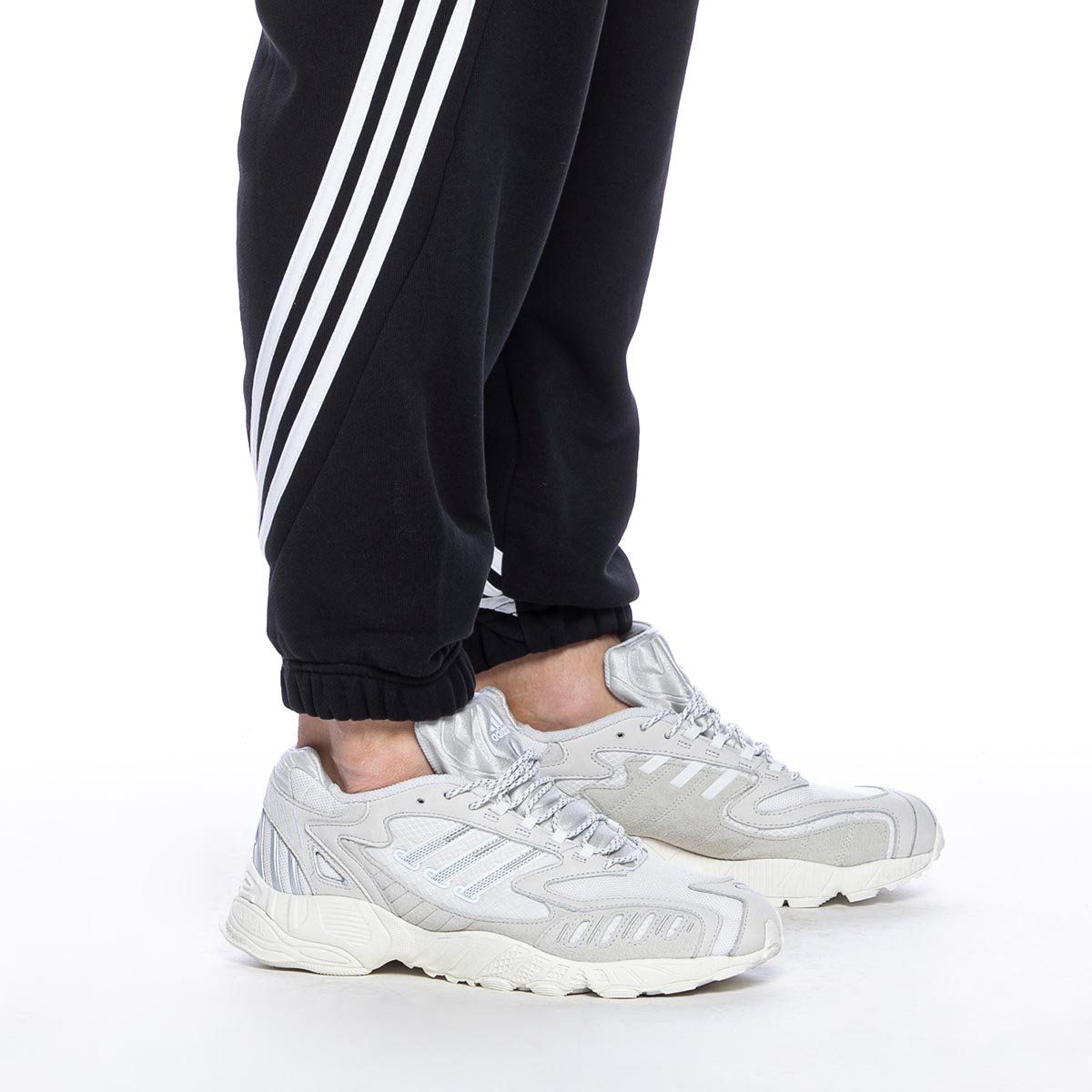 adidas originals beckenbauer joggers 3 stripes white