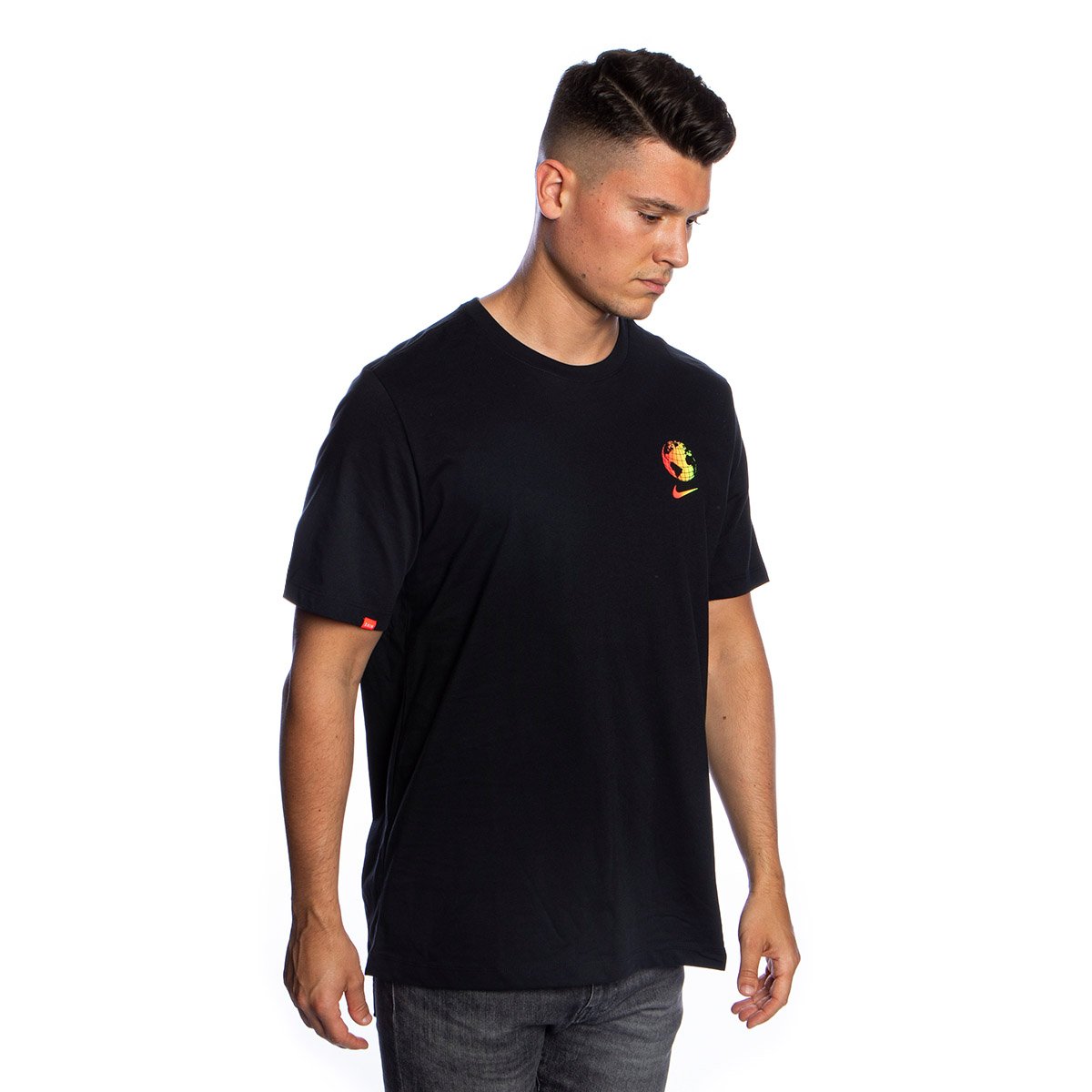 T-shirt Nike NSW Worldwide Globe SS Tee black | Bludshop.com