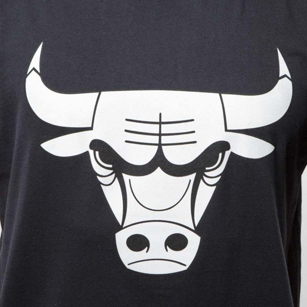 Mitchell & Ness t-shirt Chicago Bulls black BLACK and WHITE LOGO ...