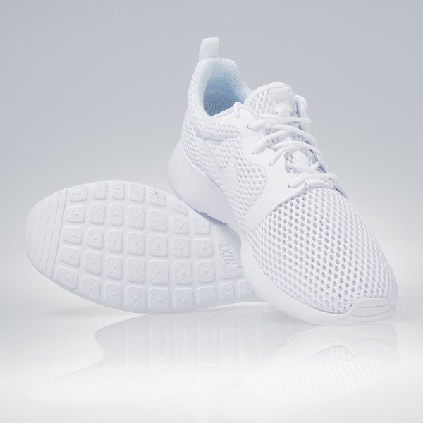 Nike women's roshe shop one shoes - white/white/platinum