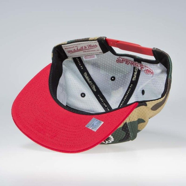 Czapka Mitchell & Atlanta Hawks Woodland Snapback Cover camo