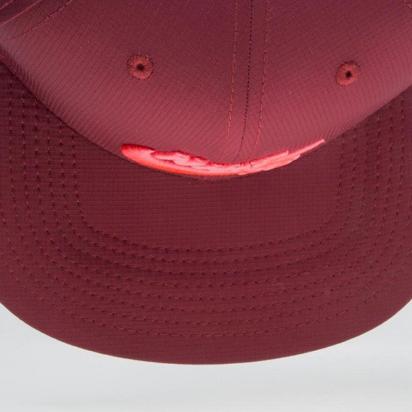 Nike SB czapka snapback Performance Trucker burgundy (629243-677)