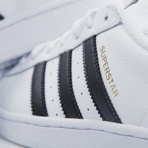 Sneakers buty Adidas Superstar kolor white / black (C77124)