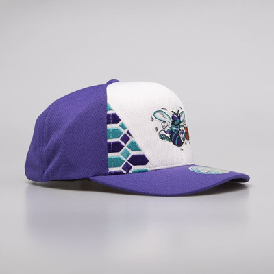 Czapka Mitchell & Ness snapback Charlotte Hornets white/purple DNA 110 Snapback