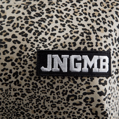 Jungmob dresses Panther leopard