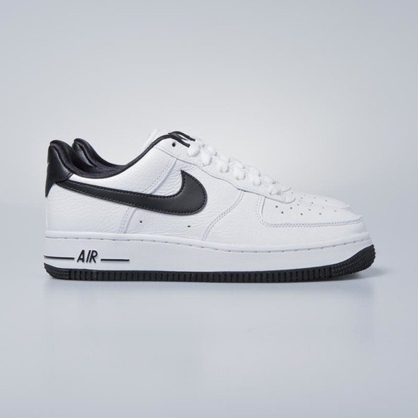 Sneakers buty Nike WMNS Air Force 1 '07 SE white / black - white - black AA0287-100