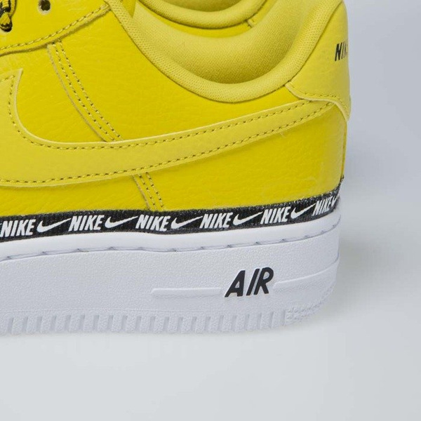 Sneakers buty damskie Nike Air Force 1 '07 SE PRM bright citron (AH6827-700)