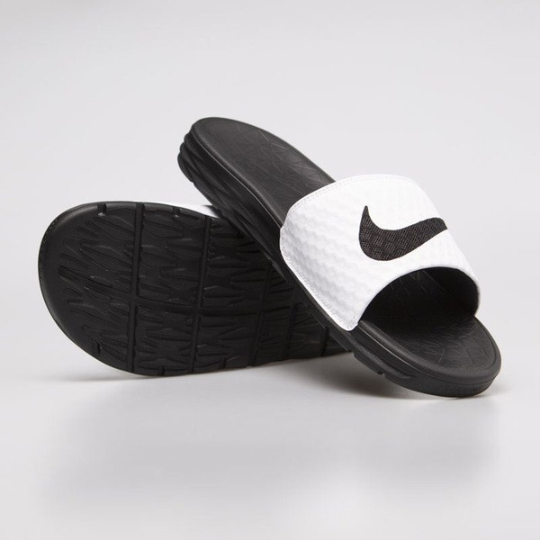 Klapki Nike Benassi Solarsoft white / black (705474-100)