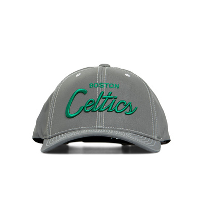 Czapka Mitchell & Ness snapback Boston Celtics refleksyjna Reflective Script 110 Snapback