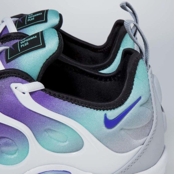 Sneakers Buty Air VaporMax Plus white / fierce purple 924453-101