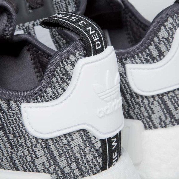 Sneakers buty Adidas Originals WMNS NMD_R1 utility black / footwear white / medium grey BY3035