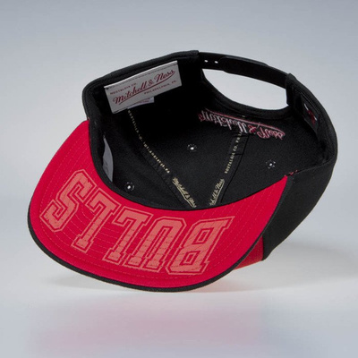 Czapka Mitchell & Ness Snapback Chicago Bulls black Shorts Split SB