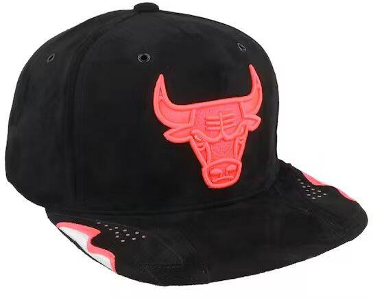 Czapka Mitchell & Ness snapback Chicago Bulls Day 6 Snapback black