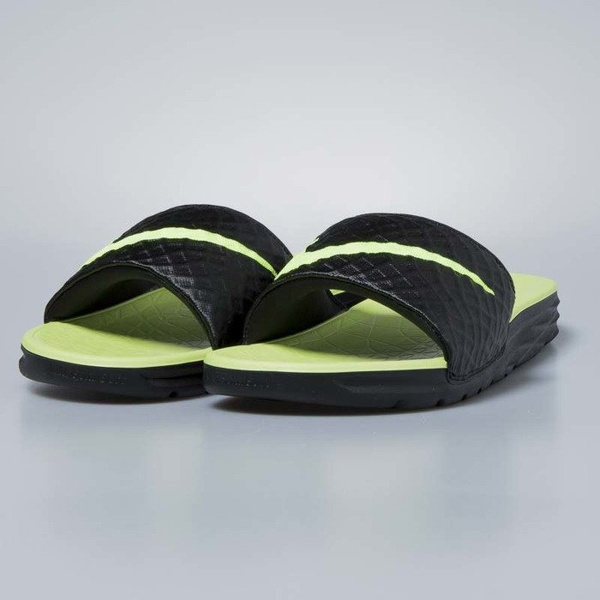 Klapki Nike Benassi Solarsoft black / volt 705474-070