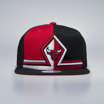 Czapka Mitchell & Ness Snapback Chicago Bulls black Shorts Split SB