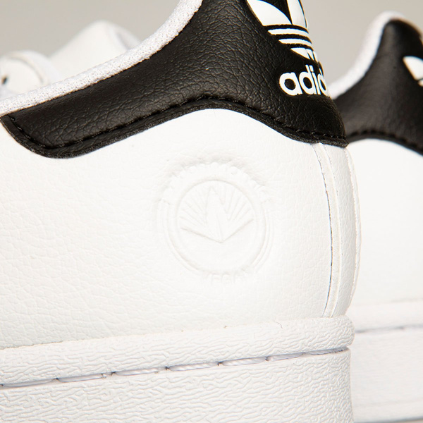 Sneakers buty Adidas Originals Superstar Vegan białe (FW2295)