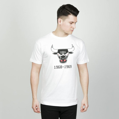 Koszulka Mitchell & Ness t-shirt Chicago Bulls white Team Logo Traditional