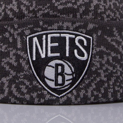 Mitchell & Ness beanie Brooklyn Nets grey Cracked Pattern KL79Z