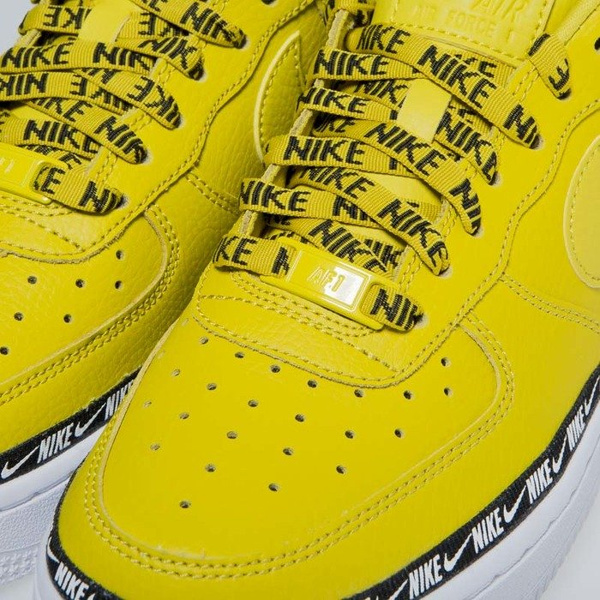 Sneakers buty damskie Nike Air Force 1 '07 SE PRM bright citron (AH6827-700)