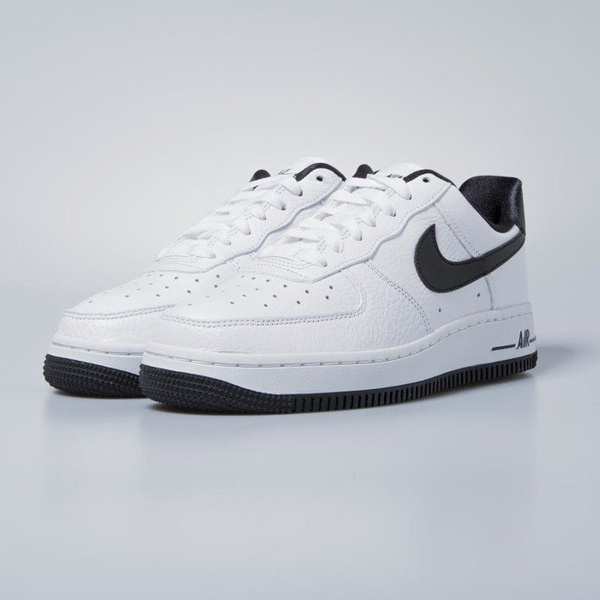Sneakers buty Nike WMNS Air Force 1 '07 SE white / black - white - black AA0287-100