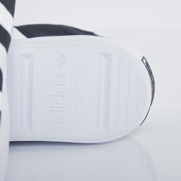 Sneakers buty Adidas CourtVantage black / white (S79302)