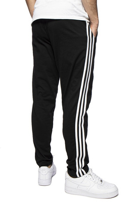 Spodnie dresowe Adidas Originals 3-Stripes Tapered Pant SJ czarne