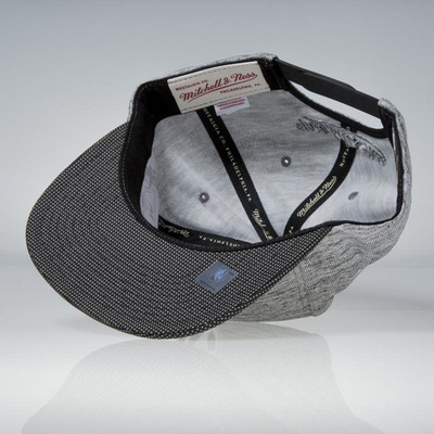 Czapka Mitchell & Ness snapback Golden State Warriors black Space Knit PU Visor 