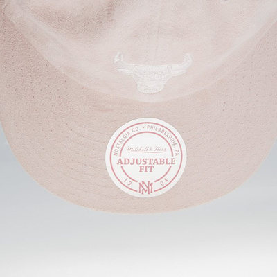 Czapka Mitchell & Ness strapback Chicago Bulls pink QB74Z Micro Suede Slouch