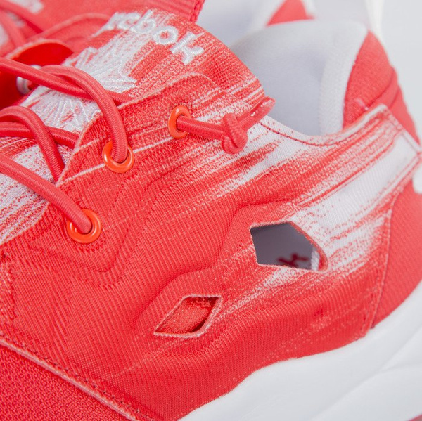 Sneakers buty Reebok Classic Furylite Contemporary laser red / white (V69635)