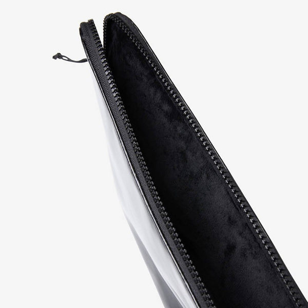 Etui Rains Laptop Cover 13" czarny (holographic black)