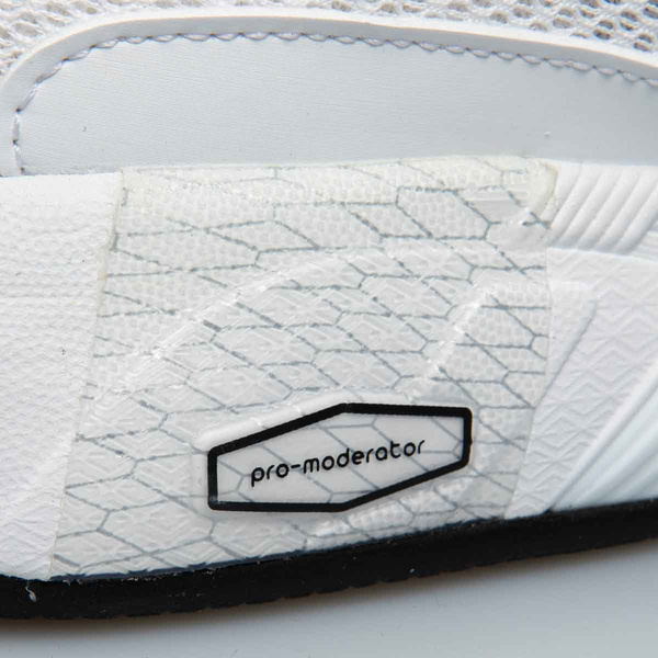 Sneakers buty Adidas Originals Response CL białe (FX6166)