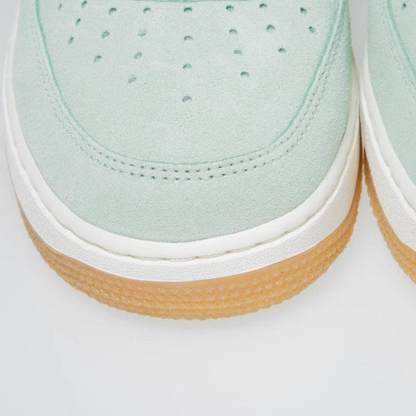 Sneakers buty Nike WMNS Air Force 1 '07 Mid Seasonal enamal green / metalic gold star 818596-300