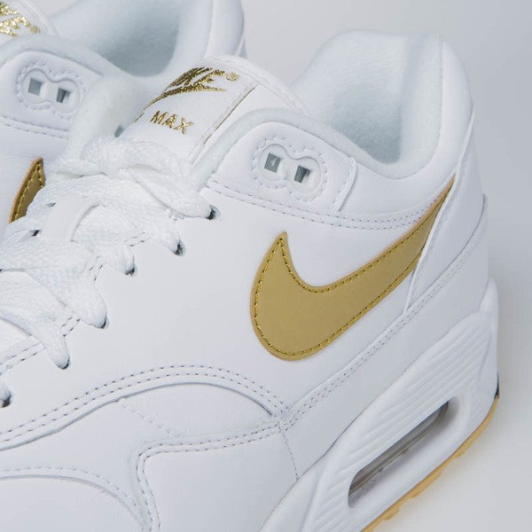 Sneakers buty Nike Air Max 90/1 white/metalic gold-black (AJ7695-102)