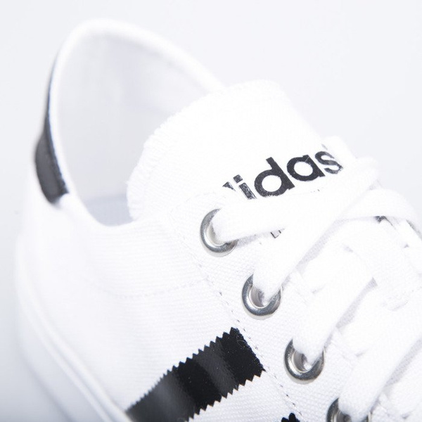 Sneakers buty Adidas Originals CourtVantage white / black (S78765)