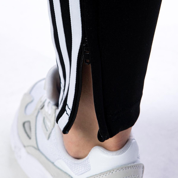 Spodnie damskie dresowe Adidas Originals SST TP Pants black