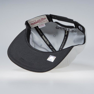 Mitchell & Ness Brooklyn Nets Snapback Cap grey NBA Cropped XL Snapback