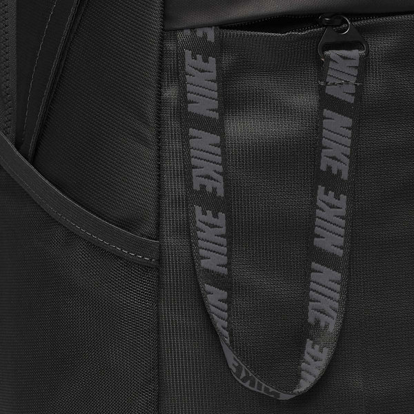Plecak Nike Sportswear Essentials Backpack czarny