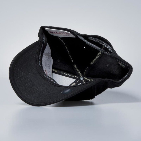 Czapka Mitchell & Ness snapback Boston Celtics black Flexfit 110