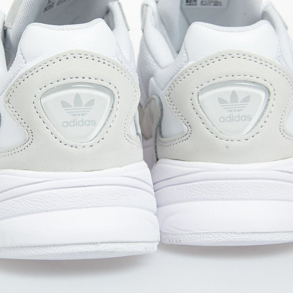 Sneakers buty damskie Adidas Originals Falcon W białe (B28128)