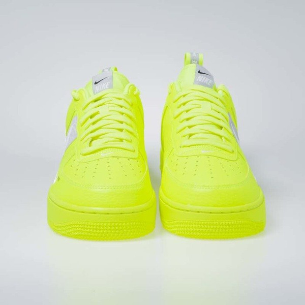 Sneakers buty Nike Air Force 1 '07 LV8 Untility volt / white-black-wolf grey (AJ7747-700)