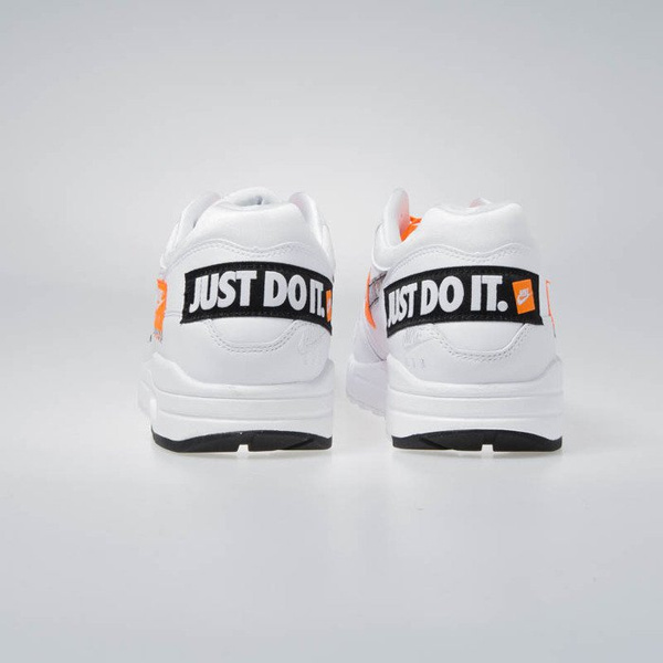 Sneakers buty Nike Air Max 1 LX white/black-total orange (917691-100)