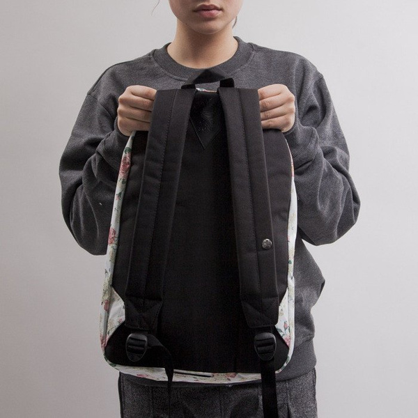 Cayler & Sons plecak Paris Cite Downtown floral white/black HD14-BP-02-01