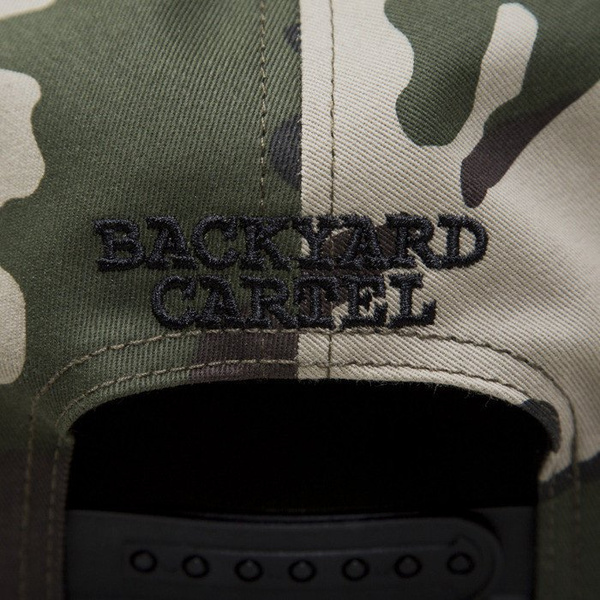 Backyard Cartel czapka snapback Not One woodland camo