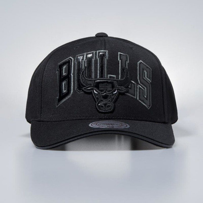 Czapka Mitchell & Ness snapbeck Chicago Bulls black Thirteens